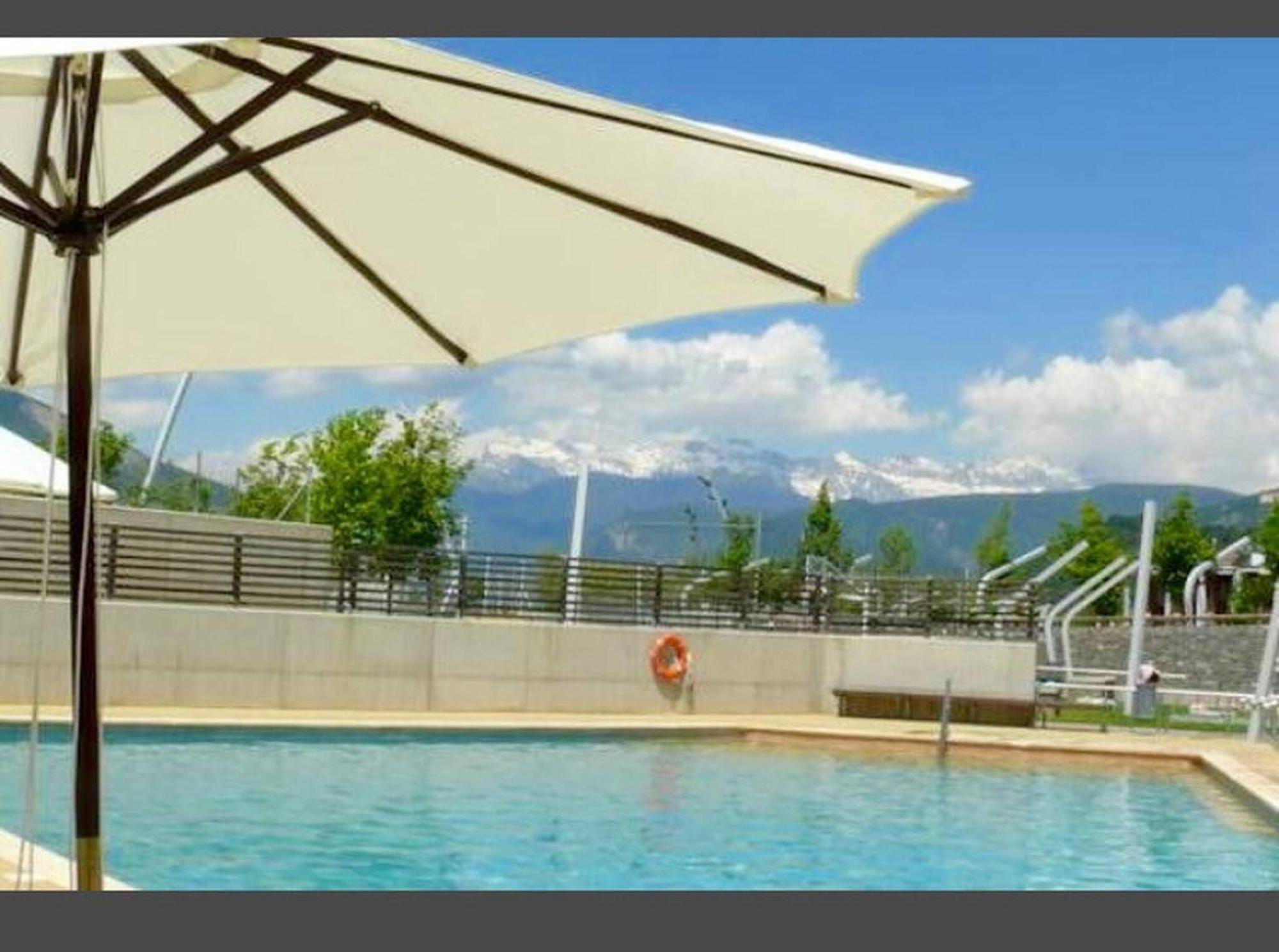 Coqueto Apto Con Vistas En Las Margas Golf N001 Sabinanigo Ngoại thất bức ảnh